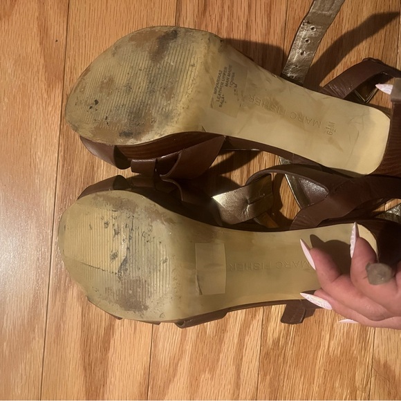 Marc Fisher Varika Heels in Brown w/ gold accent buckle Size 6.5 - Picture 5 of 7